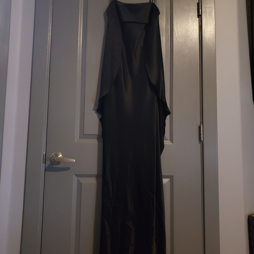 Allen Swartz, size 6. SATIN SLIP DRESS.